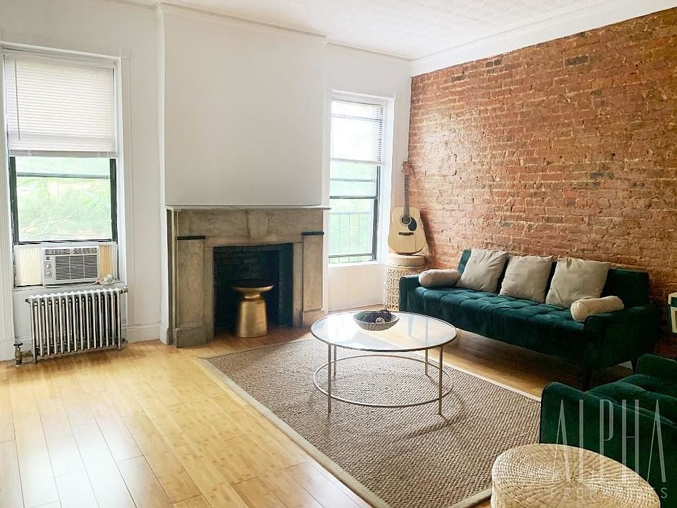 1st image of 438 W 47th St #4R