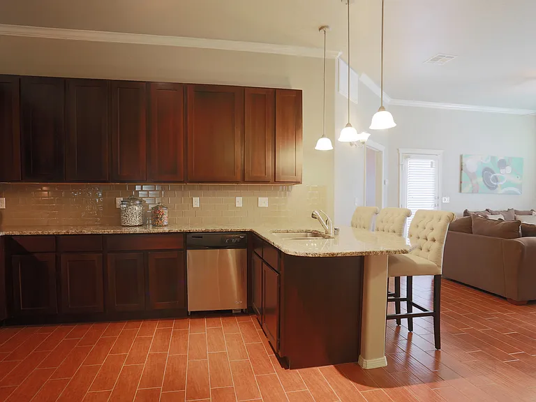 Bella Estancias Apartment Homes — Photo 10