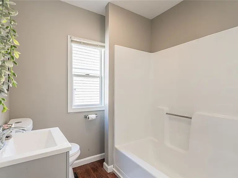 399 Brooks Ave — Photo 14
