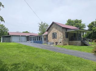 273 E Lee Dr, Palmer, TN 37365