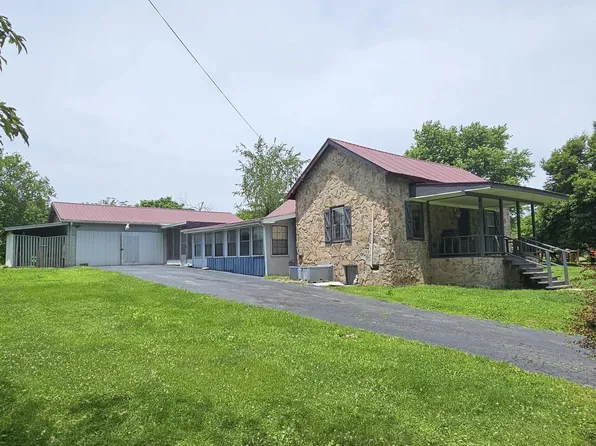 273 E Lee Dr, Palmer, TN 37365