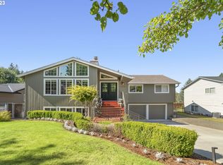 12235 SW Cresmoor Dr, Beaverton, OR 97008