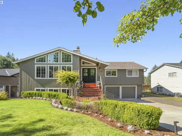 12235 SW Cresmoor Dr, Beaverton, OR 97008