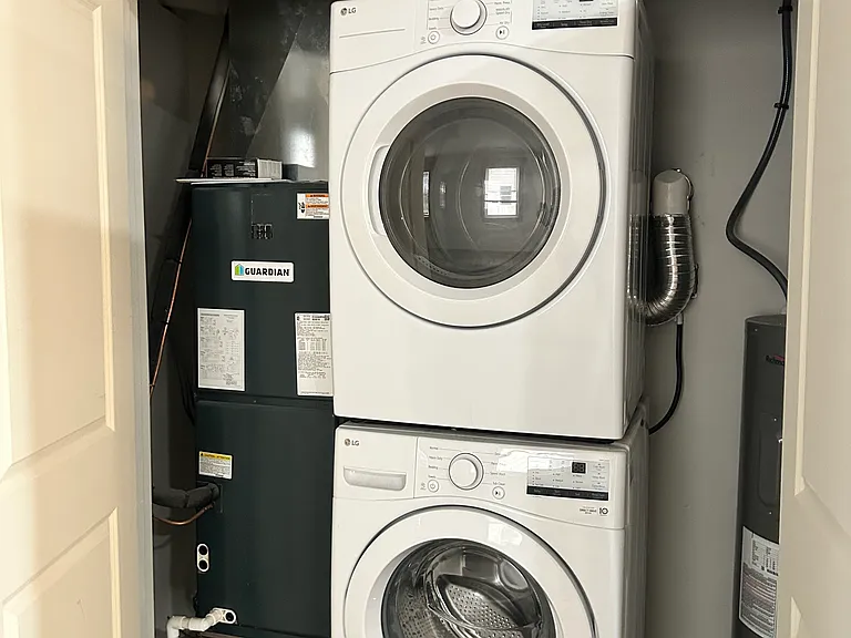 414 W Harrison St #A — Photo 11