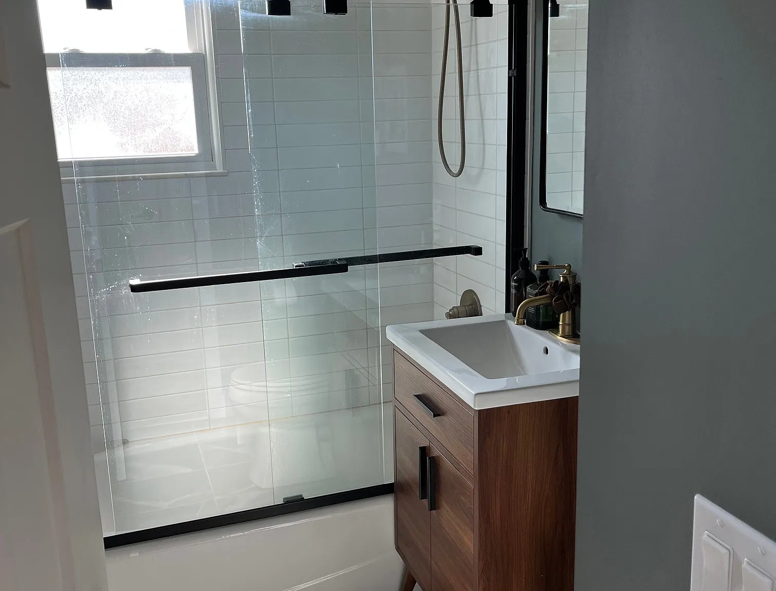 2 bed, 1170 sqft, $3,750 — Photo 2