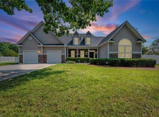132 Lakepoint Dr, Bermuda Run, NC 27006