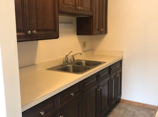 1005 Quail Dr #202, Morris, IL 60450