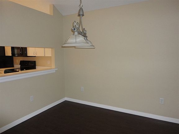 4th image of 3910 Bellewater Blvd
