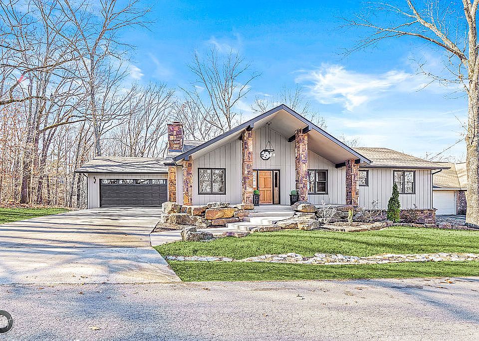 1st image of 3 Garland Ln