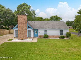 115 Yellowstone Cir, Ocean Springs, MS 39564