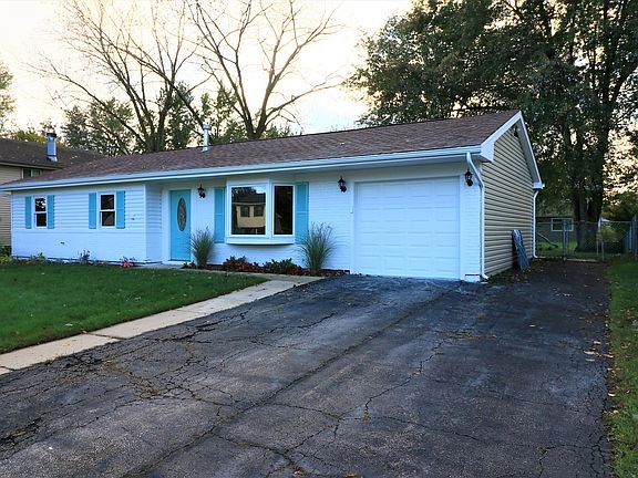 3rd image of 4212 Woodlake Dr