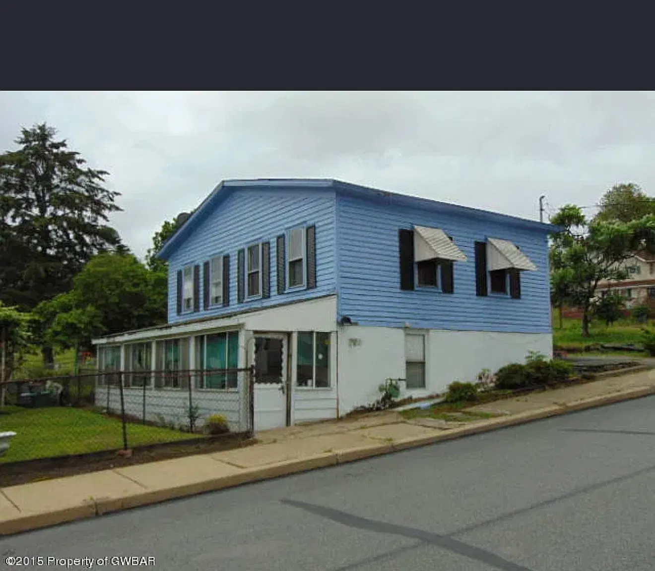 237 Curtain St — Photo 1