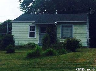 703 Tuscarora Rd, Chittenango, NY 13037