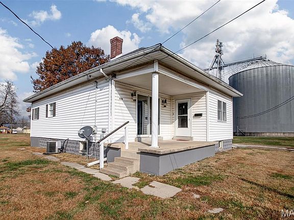 3rd image of 419 E Exchange St