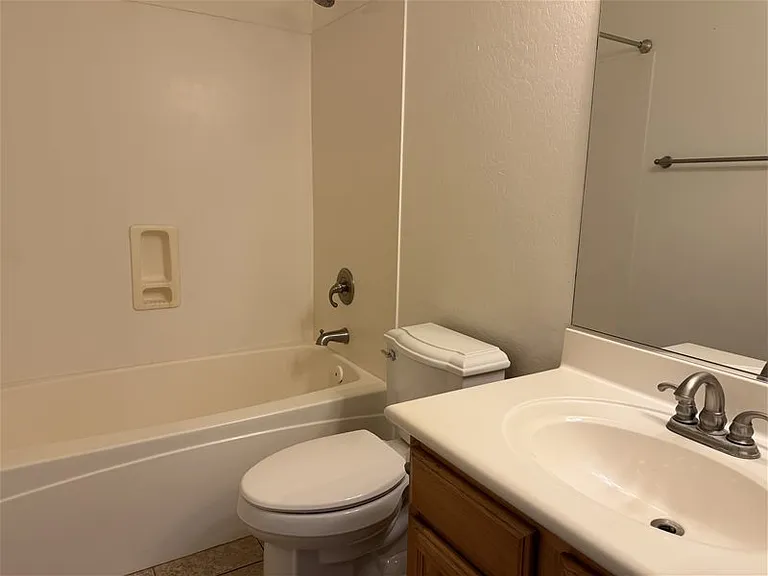 2535 E Electra Ln — Photo 7