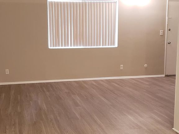 3rd image of 4037 W 137th St APT 15