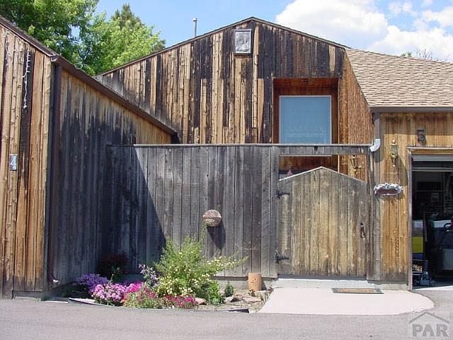 1st image of 5 Meadow Creek Dr