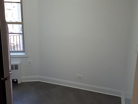 3rd image of 4810 43rd St #4A