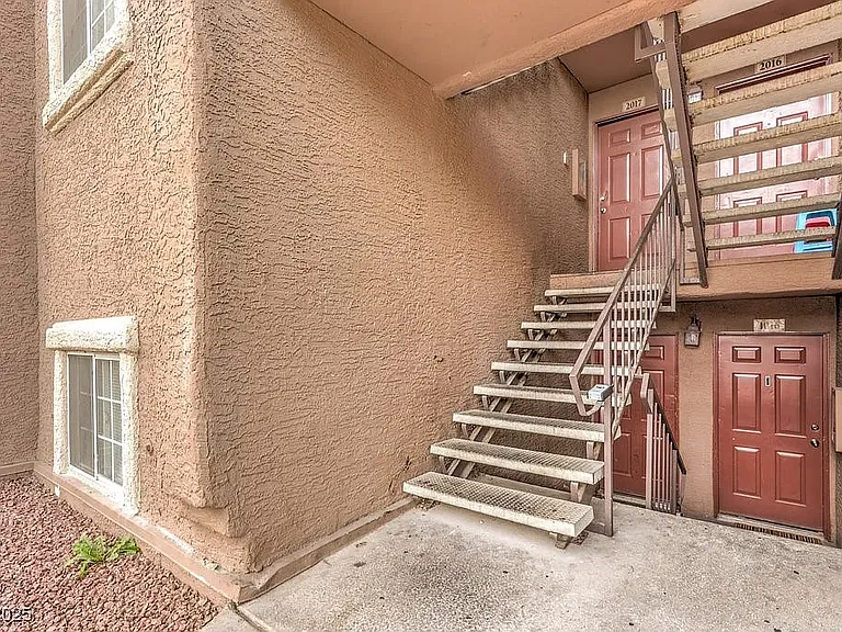 2750 S Durango Dr #1016 — Photo 2