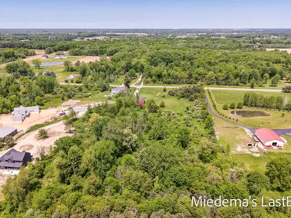 7764 Fillmore St, Allendale, MI 49401