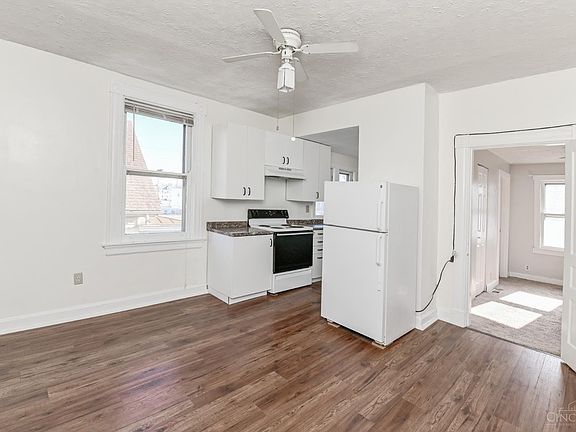 4th image of 4025 Deer Park Ave