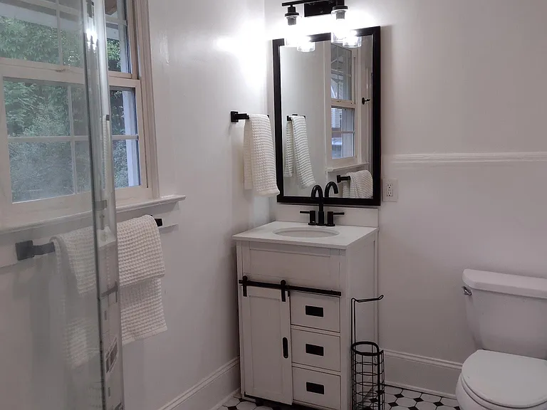 219 E Pressley Ave — Photo 19