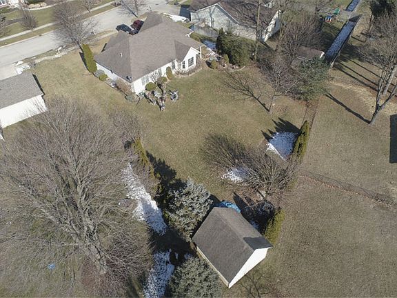 4th image of 1611 Deer Run Dr