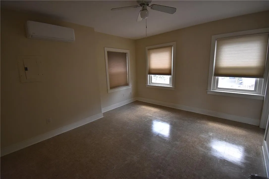 1 bed, 1.0 bath, 650 sqft, $1,200 — Photo 3