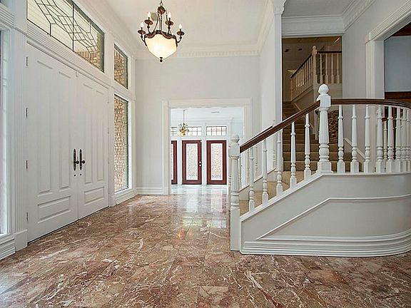 4th image of 5210 Wincroft Ct
