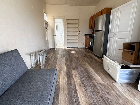 4th image of 1235 Georgia St Unit C