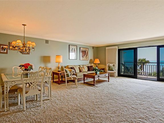 4th image of 4101 Ocean Dr APT 4B