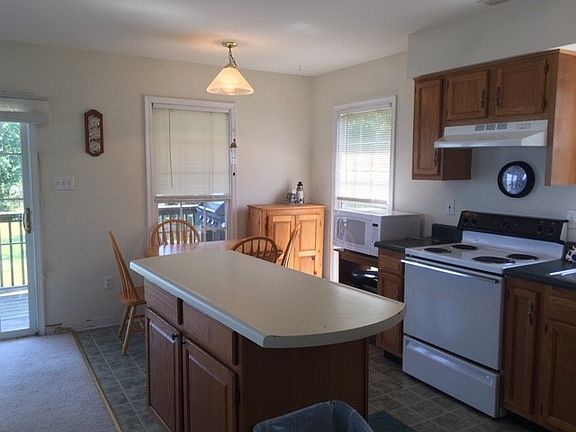 4th image of 1027 Bay Quarter Dr