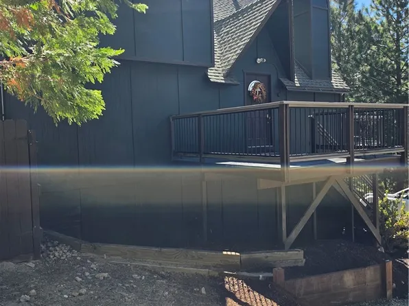 27230 Peninsula Dr, Lake Arrowhead, CA 92352
