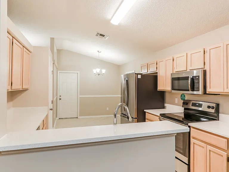 1433 Starboard Ct — Photo 6
