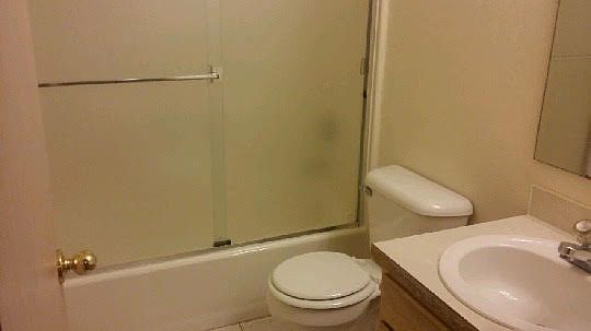 2nd image of 1301 Bonneville Ave APT 201