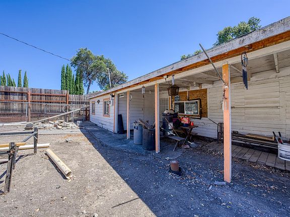 2nd image of 14677 Palmer Avenue