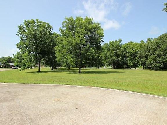 2nd image of 614 Oyster Shell Ct