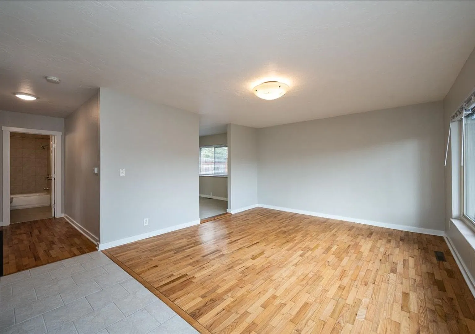 3 Bed 2 bath home with office — Photo 4