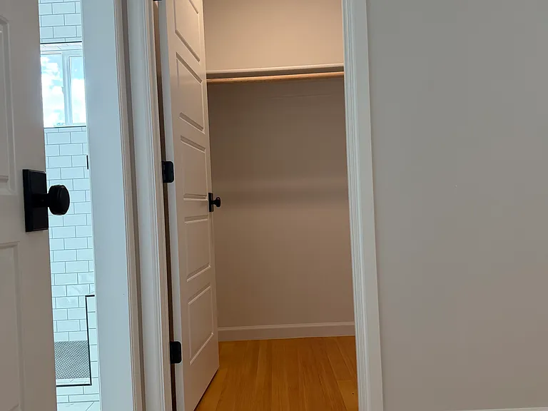 20 E 100 S — Photo 17