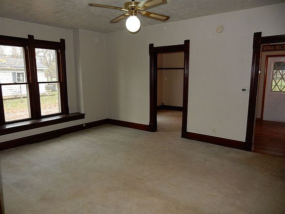 5th image of 508 E Waterford St