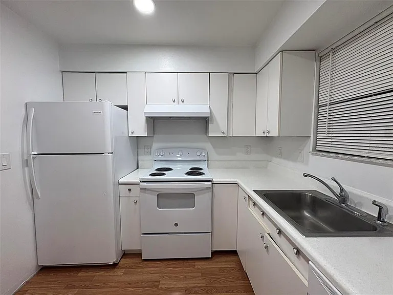 1724 Foxhall Cir #1724 — Photo 6