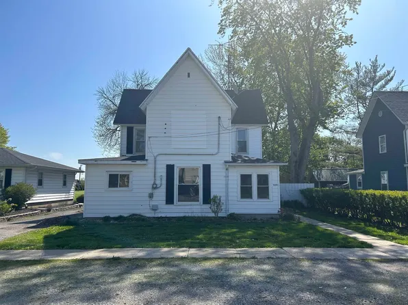 309 N Burke St, Wolcott, IN 47995