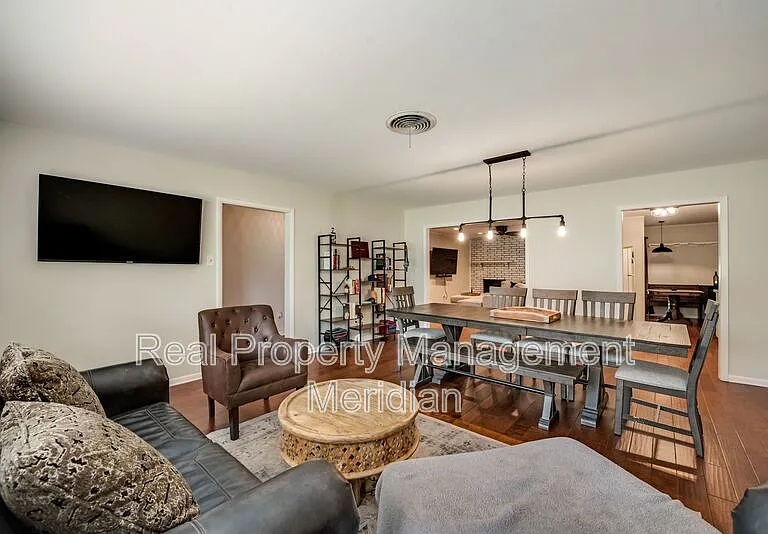 5700 Wessex Ave — Photo 12