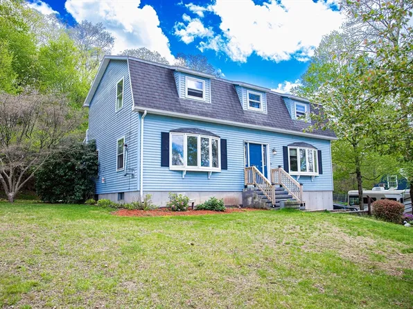 504 Pleasant St, Southbridge, MA 01550