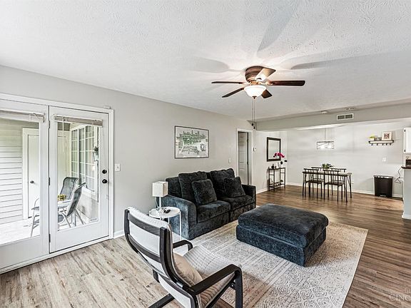5th image of 9850 Regatta Dr Unit 104