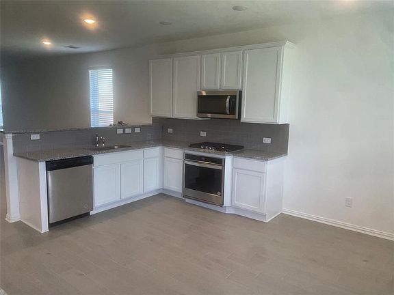 5th image of 8111 Royal Palm Ct
