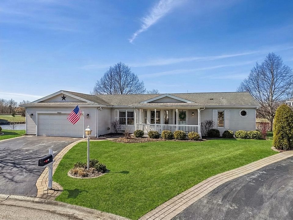 1st image of 12 Surrey Ct