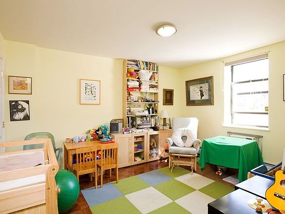 2nd image of 156 Sackett St