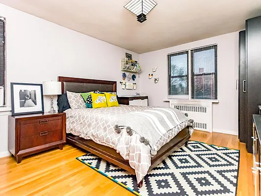Sold by Re/Max In The City | media 6