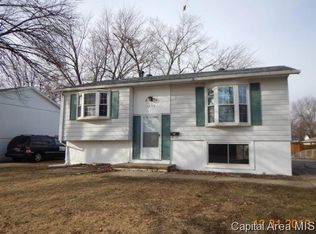 1833 Denton St, Springfield, IL 62702